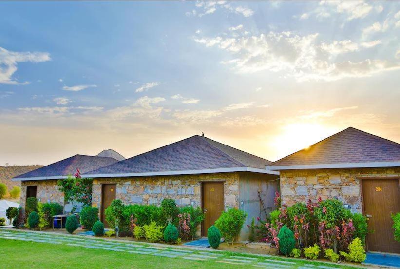 ג'איפור Grass Field Valley Resort מראה חיצוני תמונה